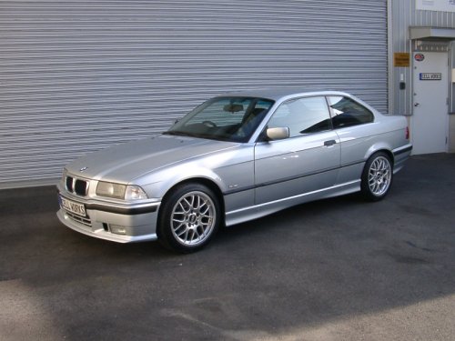 :BMW 323iqクーペ 後期モデル 2500cc